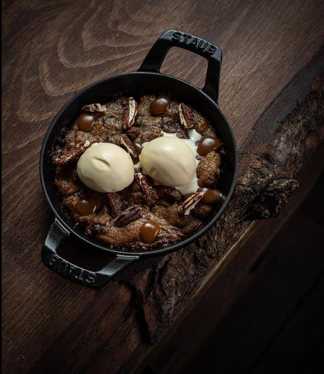 Maxi cookie servi en cocotte, dessert à partager